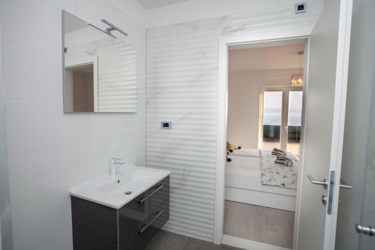 Luxury Apartments Beach Jesenice  Exterior foto