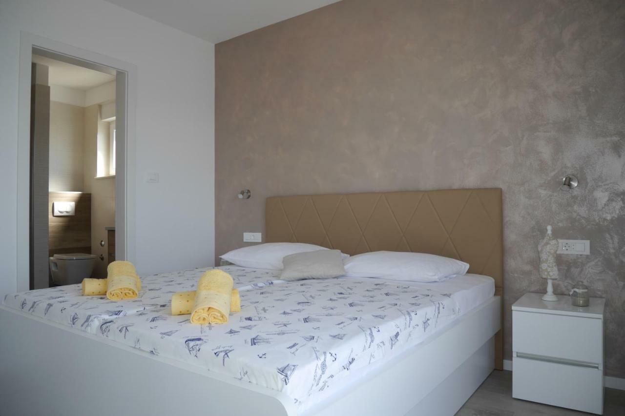 Luxury Apartments Beach Jesenice  Exterior foto