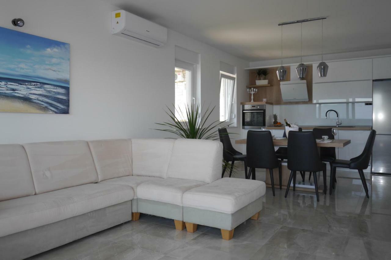 Luxury Apartments Beach Jesenice  Exterior foto