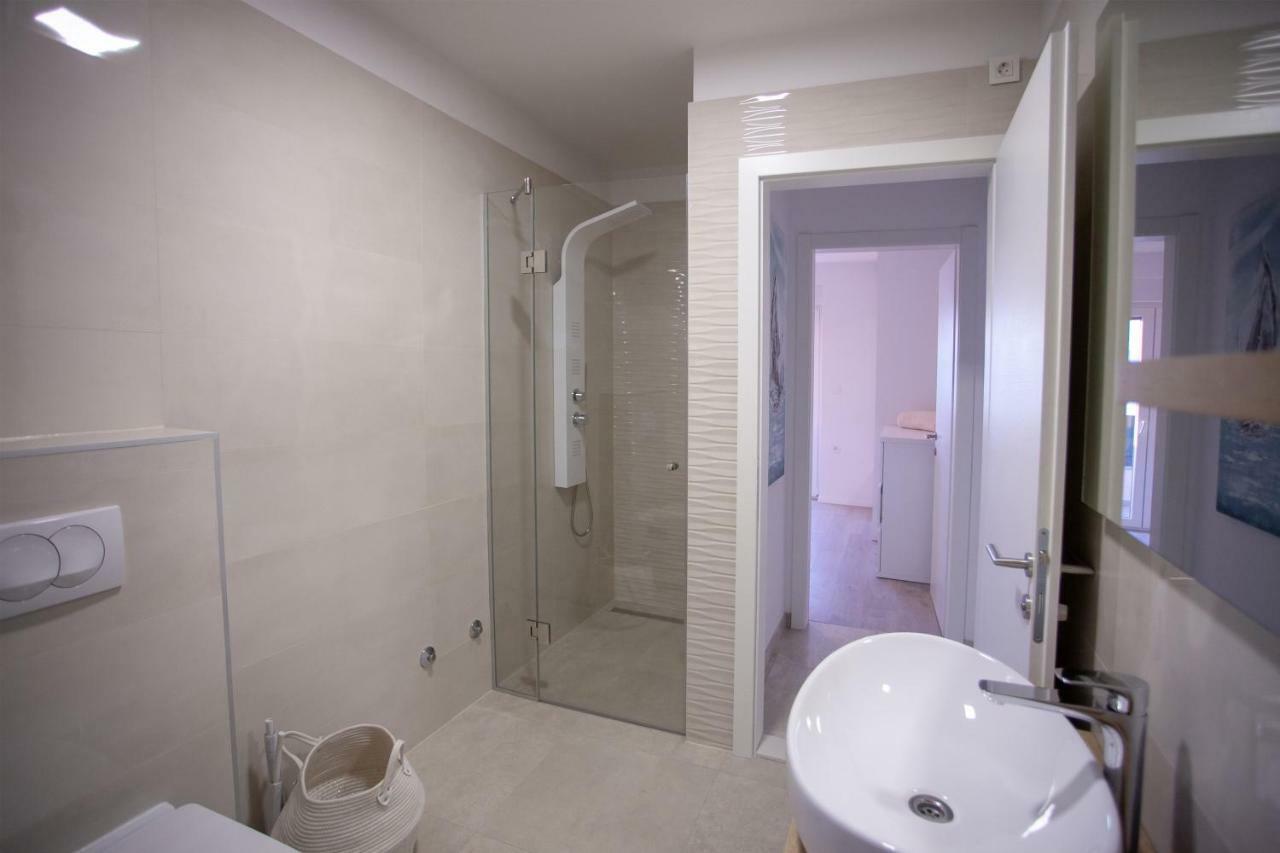 Luxury Apartments Beach Jesenice  Exterior foto