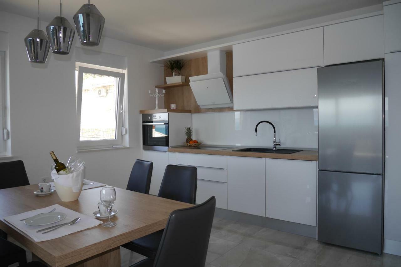 Luxury Apartments Beach Jesenice  Exterior foto