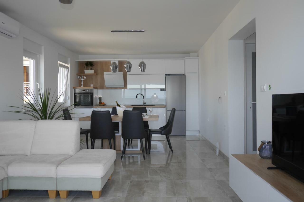 Luxury Apartments Beach Jesenice  Exterior foto